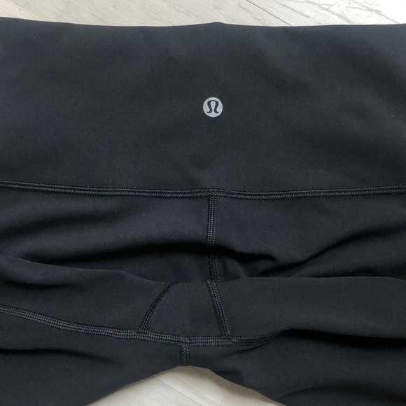Lululemon Wunder Under HiRise Crop Luxtreme 6 - Picture 8 of 9